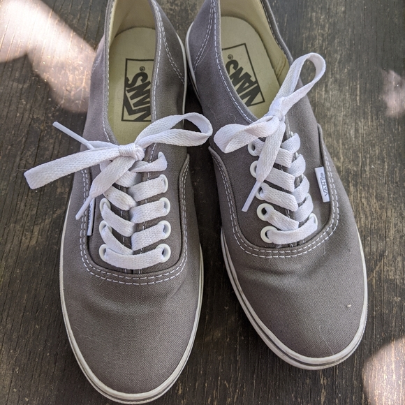 Vans - Picture 6 of 6